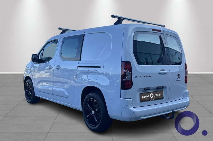 Bilde 4 av Peugeot e-Partner L2 Hengerfeste og takstativ