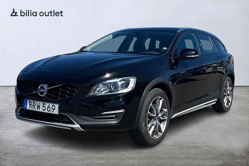 Bild 1 av Volvo V60 Cross Country D4 AWD Classic Summum 190hk Drag Pano Navi Nyservad