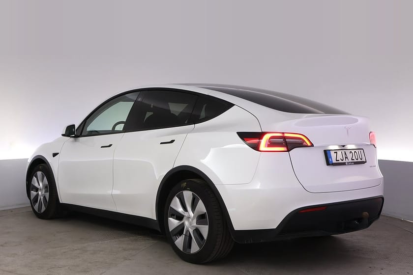 Bild 4 av Tesla Model Y Long Range AWD Autopilot Panorama Drag
