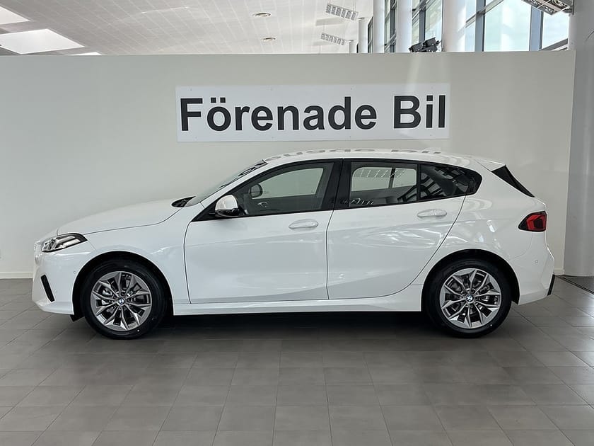 Bild 3 av BMW 120 PRIVATLEASING fr. 3.445 kr/mån Auto 17" Rattvärme