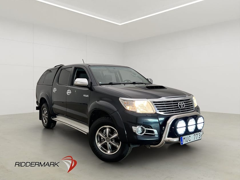Bild 1 av Toyota Hilux Dubbelhytt 3.0 D-4D 4x4 Ny-Kamrem M/K-Värmare Drag Kåpa