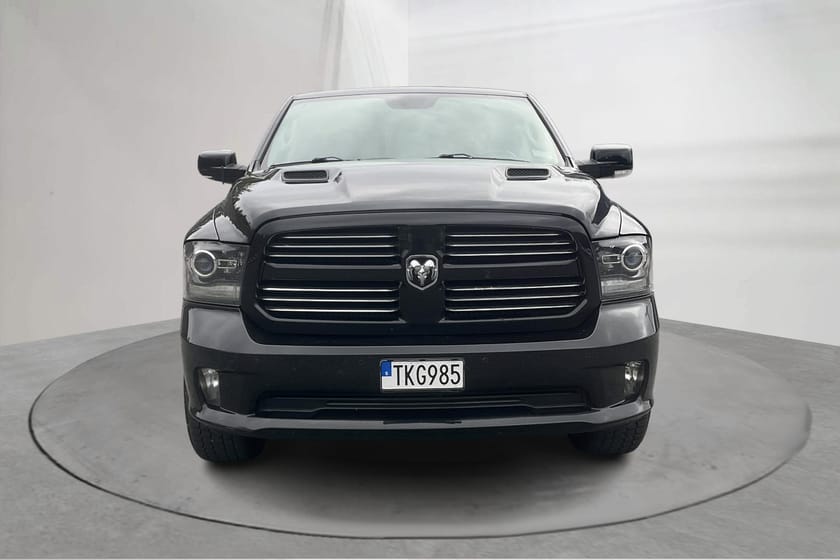 Bild 5 av RAM 1500 Crew Cab 5.7 4WD (401hk) Helläder Taklucka Drag