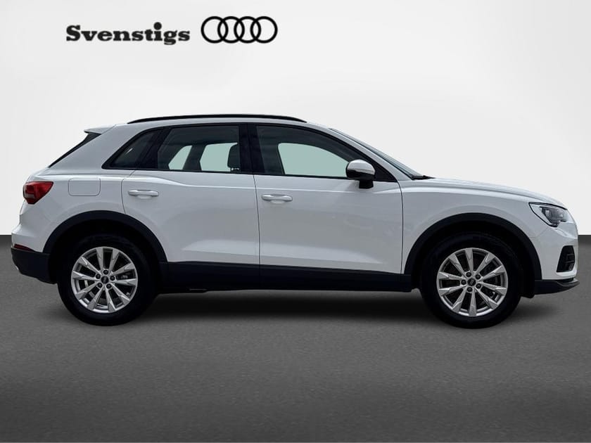 Bild 3 av Audi Q3 45 TFSI e PROLINE 245 HK S TRONIC