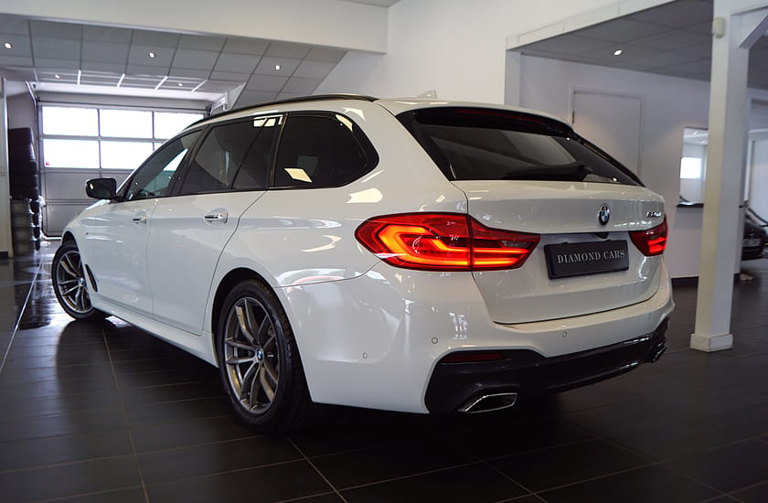 Bild 3 av BMW 520d Touring M Sport Drag Navi B-kamera Ny Servad