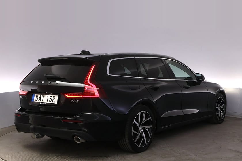 Bild 5 av Volvo V60 Recharge T6 AWD Momentum Drag Keyless AdapFart ACC