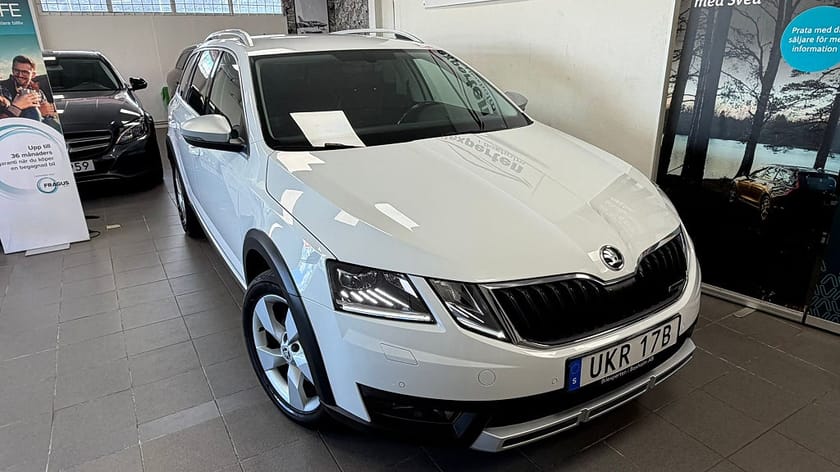 Bild 3 av Škoda Octavia Scout Skoda 2.0 TDI SCR 4x4 |Premium| Cockpit| Euro 6