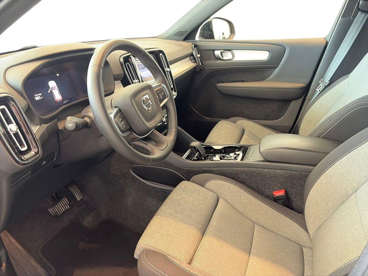 Volvo XC40 2025 - miniatyr 9