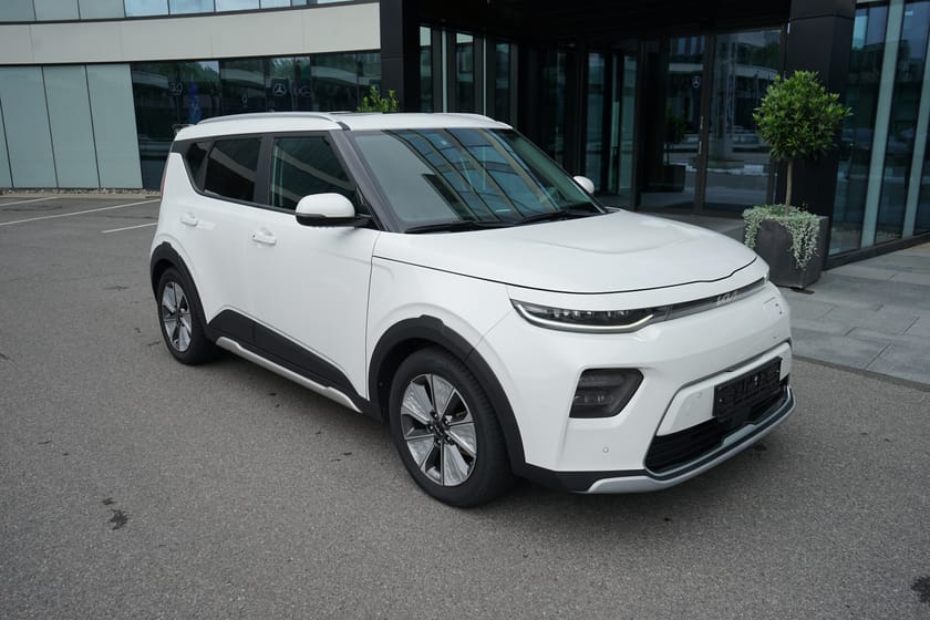 Bilde 3 av Kia e-Soul Exclusive 64 kw. / SUV-pakke / Soltak / Fullutstyrt