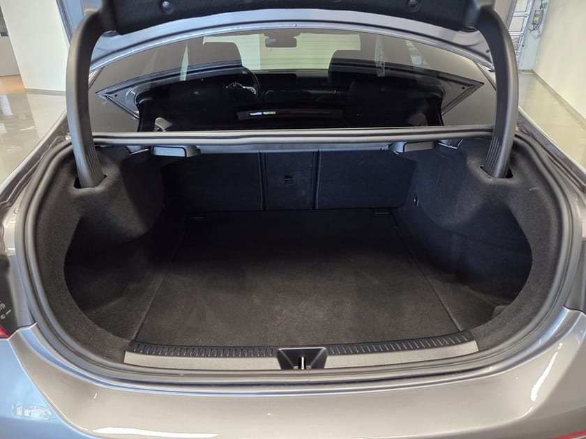 Bild 2 av Mercedes-Benz A 200 Sedan 