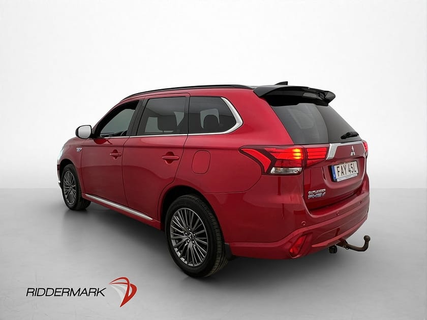 Bild 2 av Mitsubishi Outlander PHEV AWD S-Edition 360° Skinn T-Lucka