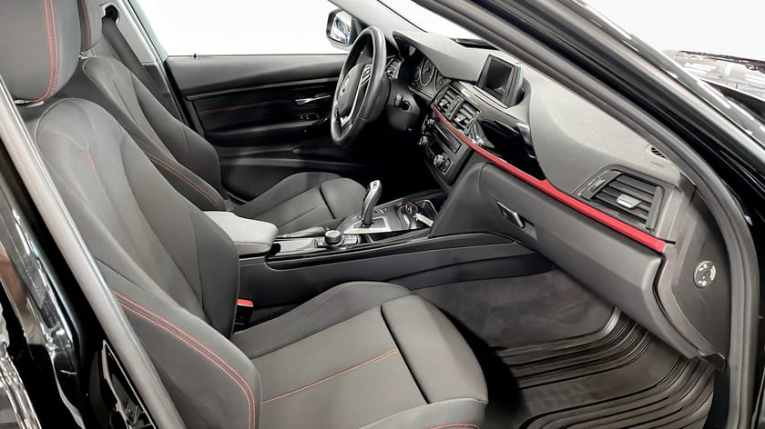 Bild 3 av BMW 318d Sedan