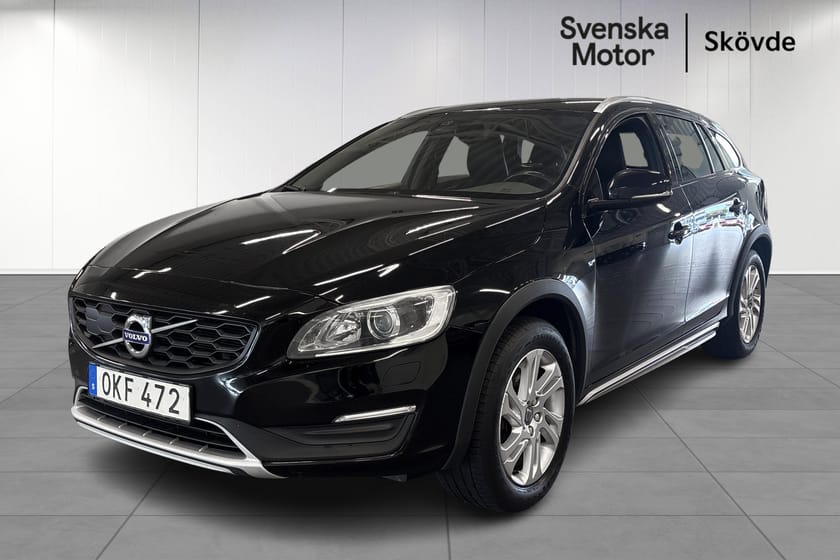 Bild 1 av Volvo V60 Cross Country 2017 | 31 628 mil | Business Advanced | | Dragkrok, Sommar- & vinterdäck