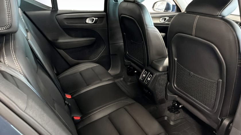 Bild 5 av Volvo XC40 T4 AWD Inscription H/K Rattvärme Backkamera Apple Carplay