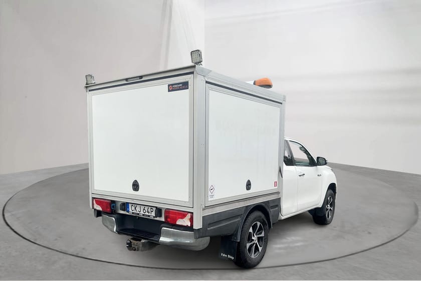 Bild 3 av Toyota Hilux Extra Cab 2.4 D 4WD 150hk Verkstadsinredning