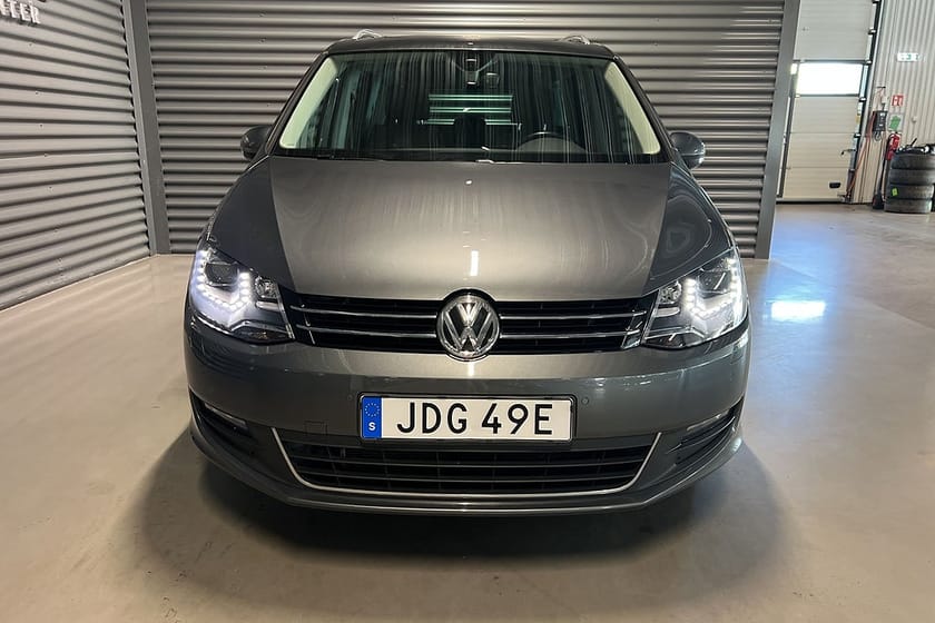 Bild 2 av Volkswagen Sharan 2.0 TDI 7-sits Pano El-dörrar Kamera Värmare Drag