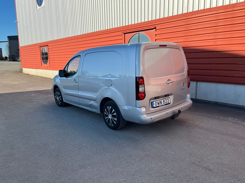 Bild 4 av Citroën Berlingo Van L2 1,6 Blue HDI Långa modellen.