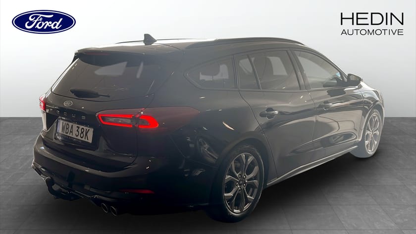 Bild 2 av Ford Focus Active Kombi ST-Line X Automat 125HK EcoBoost MHEV Drag