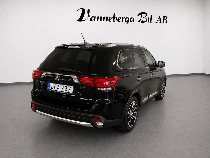 Bild 4 av Mitsubishi Outlander 2.2 Di-D 4WD Business Euro 6