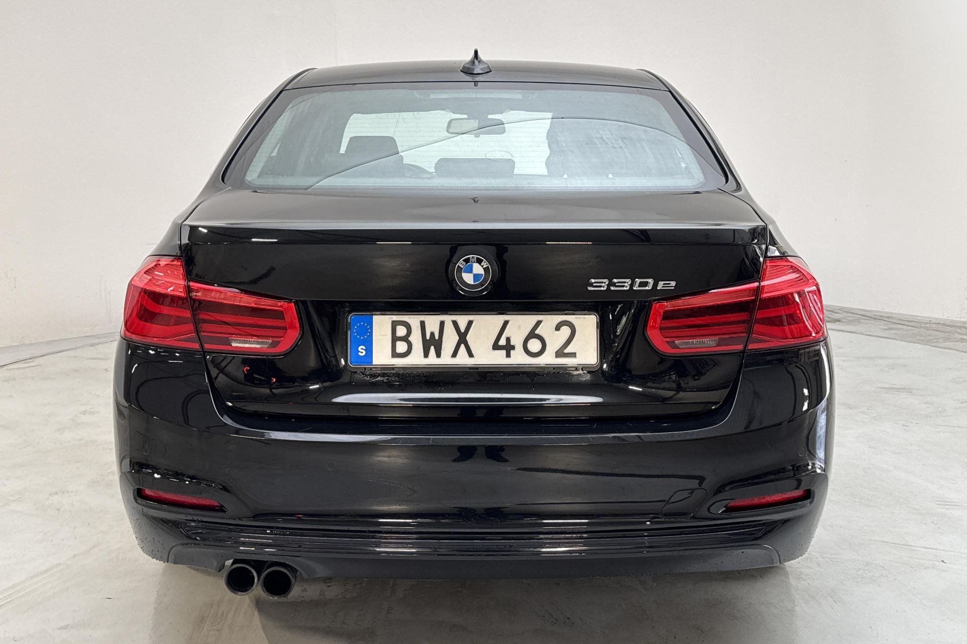 BMW 330 e Sedan 2018, photo 6/10