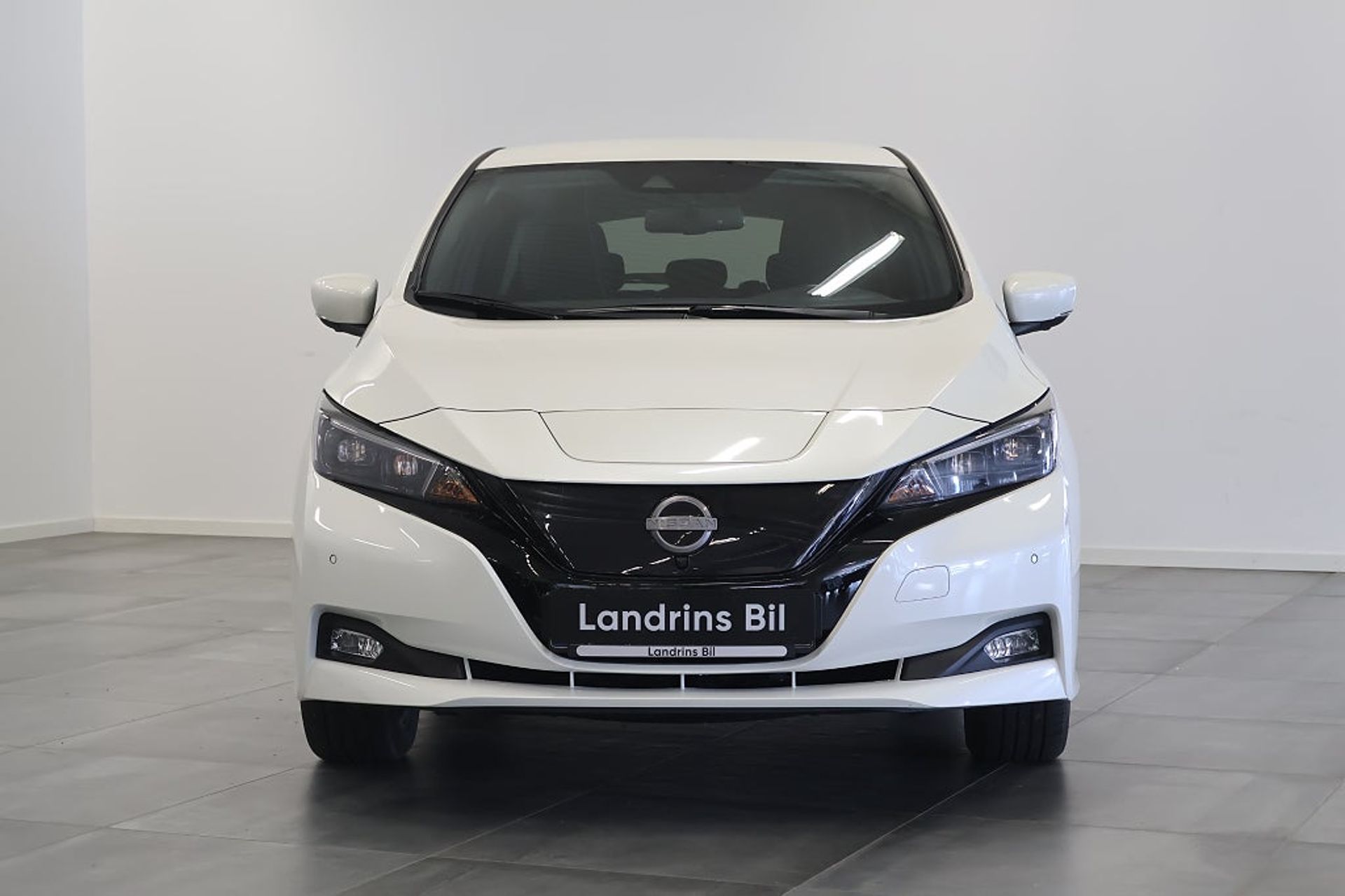 Nissan Leaf 2023, bild 2/10