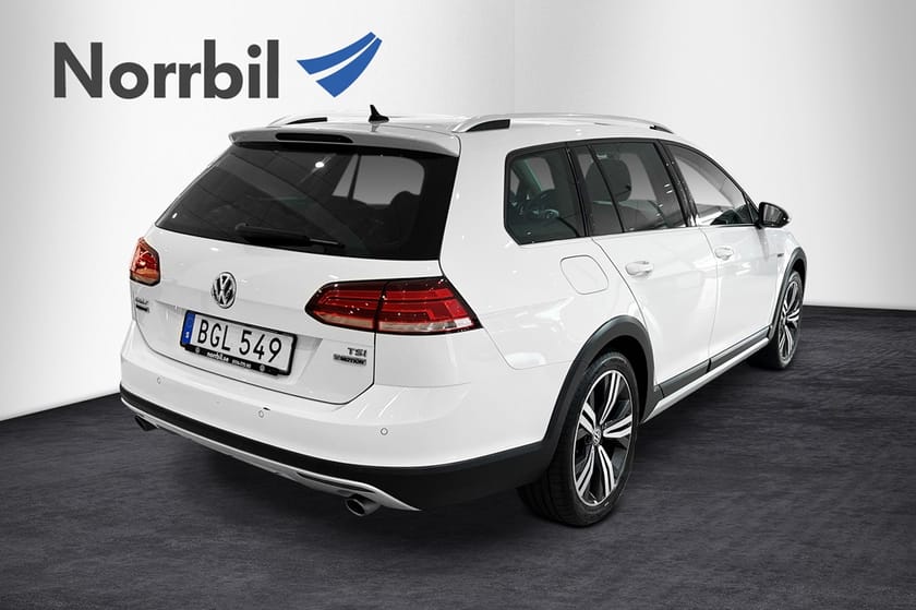 Bild 3 av Volkswagen Golf Alltrack TSI 180 DSG 4Motion Cockpit/Drag/värmare