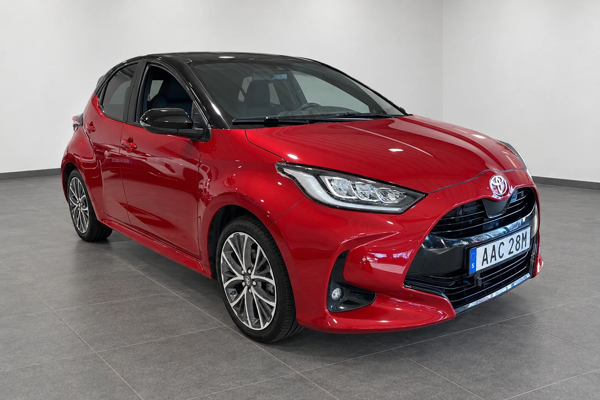 Toyota Yaris 2024, bild 2/10