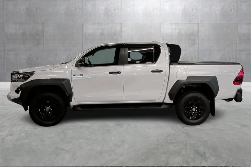 Bilde 2 av Toyota Hilux Dobbelcab D-Cab GR Sport II - Hengerfeste - Sprøytet plan