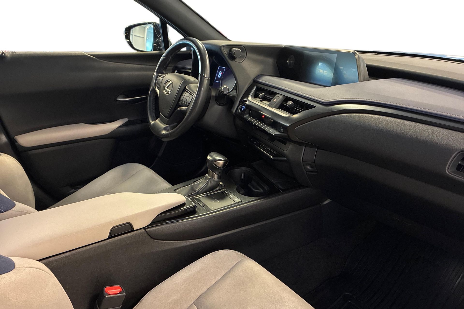 Lexus UX 250h 2020, bild 6/10
