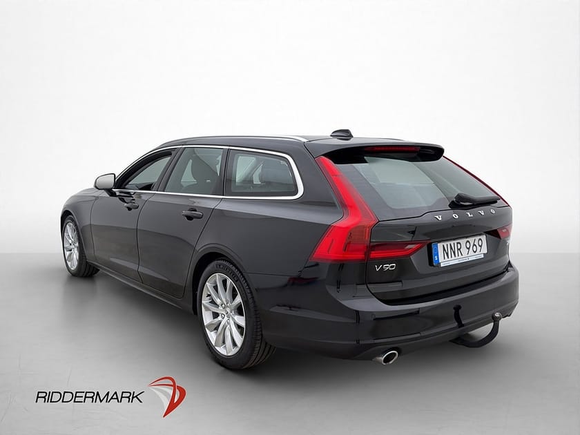 Bild 5 av Volvo V90 D4 Momentum VoC Värmare Drag CarPlay Två-Brukare