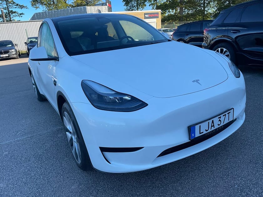Bild 2 av Tesla Model Y Standard Range RWD