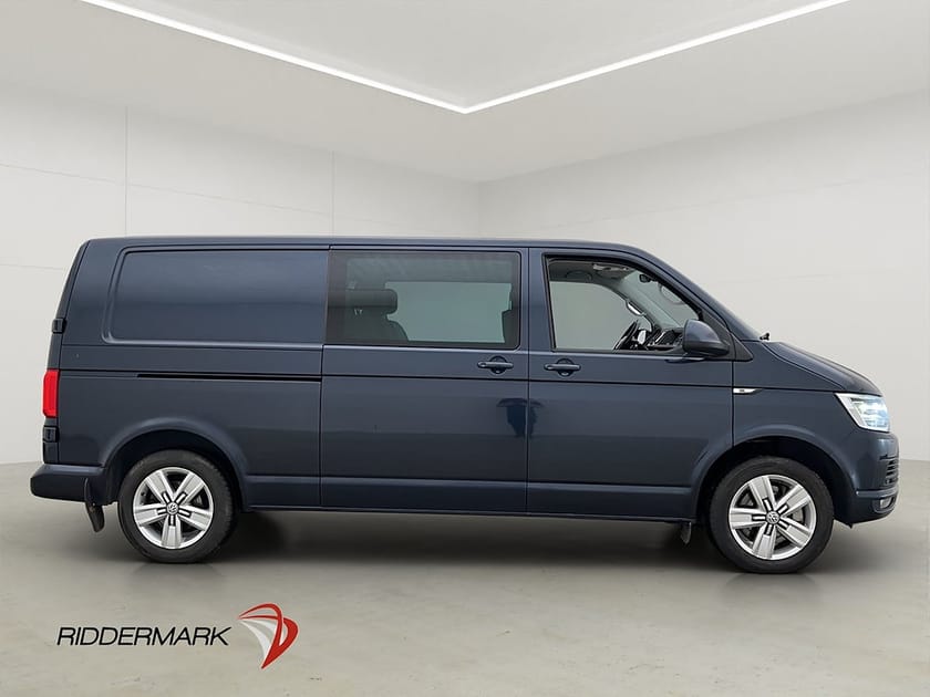 Bild 2 av Volkswagen Transporter Kombi L2 Värmare LED Dragkrok CARPLAY