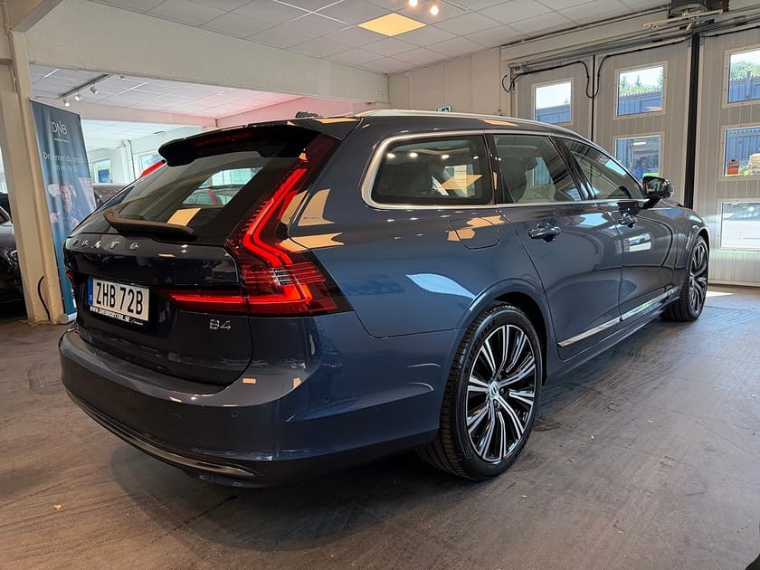 Bild 3 av Volvo V90 B4 Mildhybrid Inscription Pano H/K Gps Värmare SE SPEC