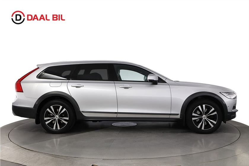 Bild 5 av Volvo V90 Cross Country ADVANCED D4 AWD 200HK POLESTAR OPTIMERING B&W® PANO HUD