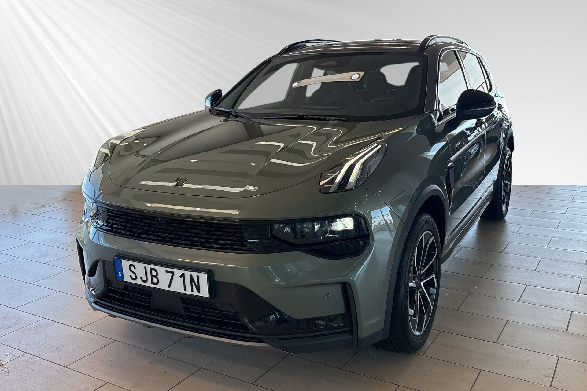 Lynk & Co 01