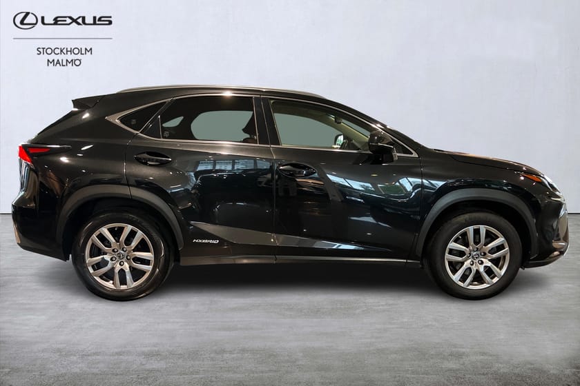 Bild 4 av Lexus NX 300h AWD Executive 197hk Drag Navi Webasto Keyless Carplay B-kamera
