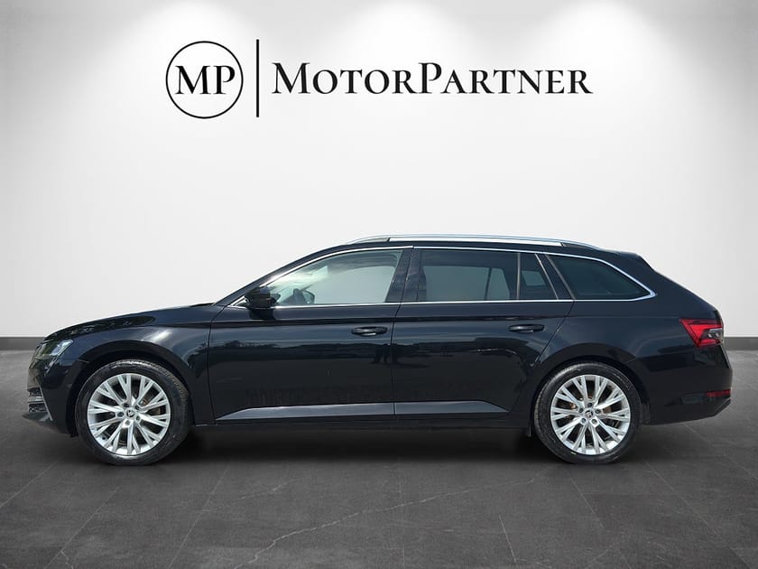Bild 5 av Škoda Superb iV Kombi Skoda 1.4 TSI Business Edition Style Drag Cockpit Värmare