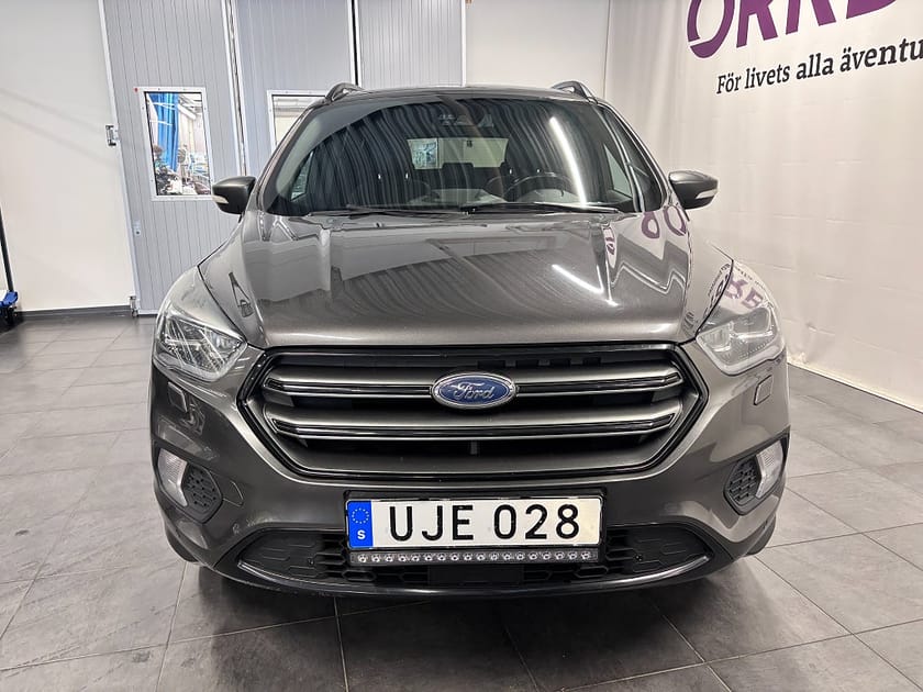 Bild 2 av Ford Kuga 2.0 TDCi AWD ST-Line 180Hk Gps Drag V-hjul
