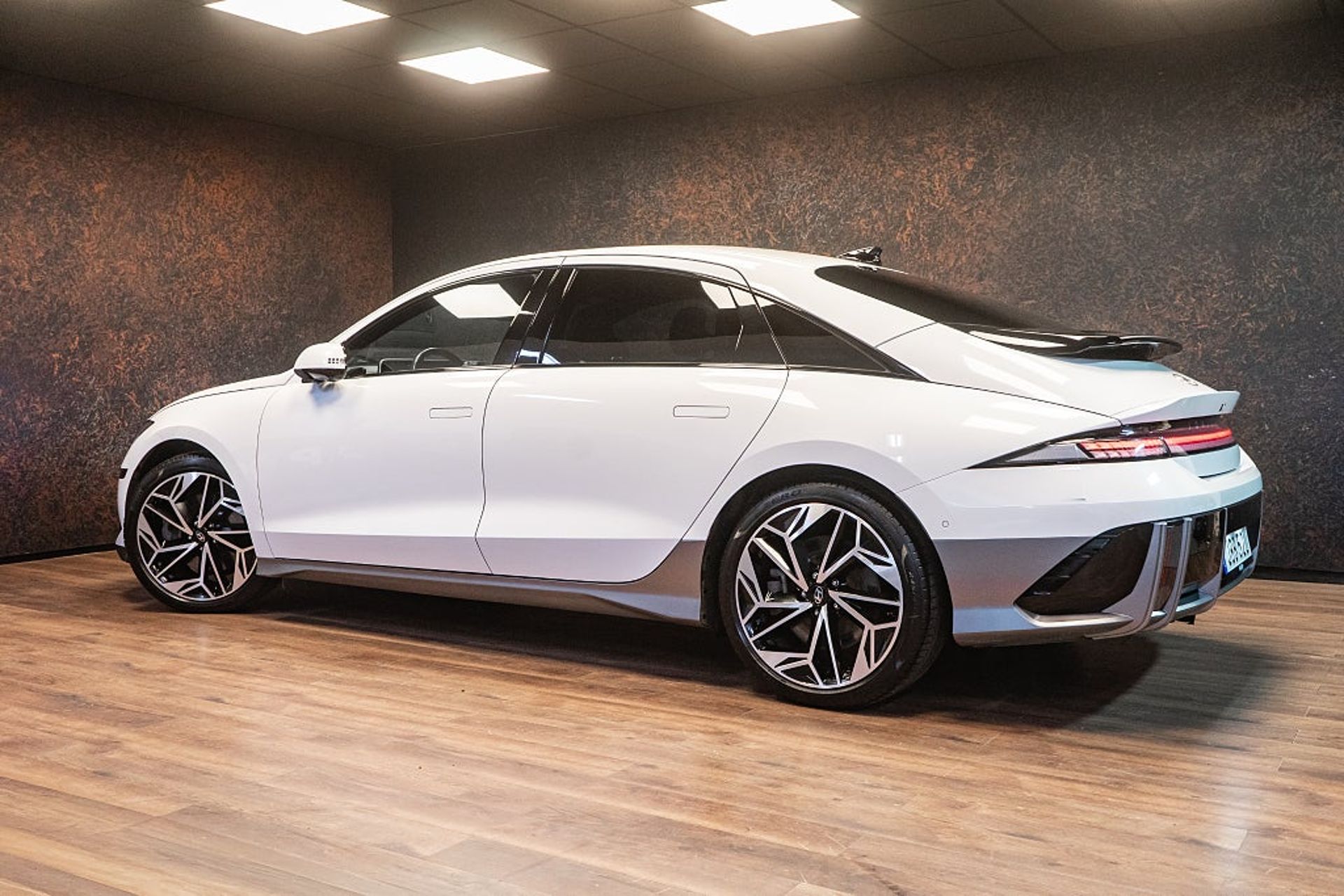 Hyundai Ioniq 6 77.4 kWh 2023, bild 7/10