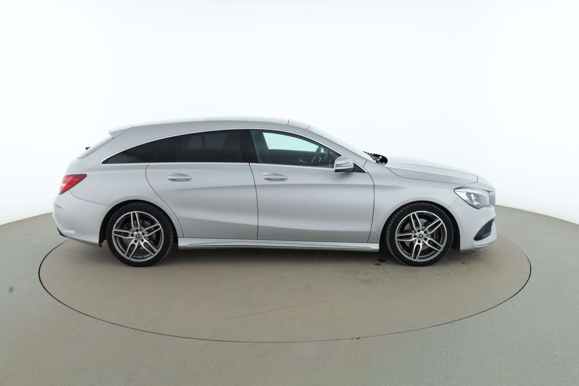 Mercedes-Benz CLA 220 d Shooting Brake 2018, bild 7/39