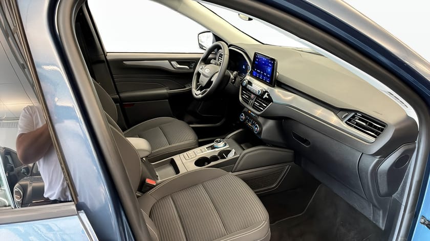 Bild 3 av Ford Kuga Plug-In Hybrid TITANIUM