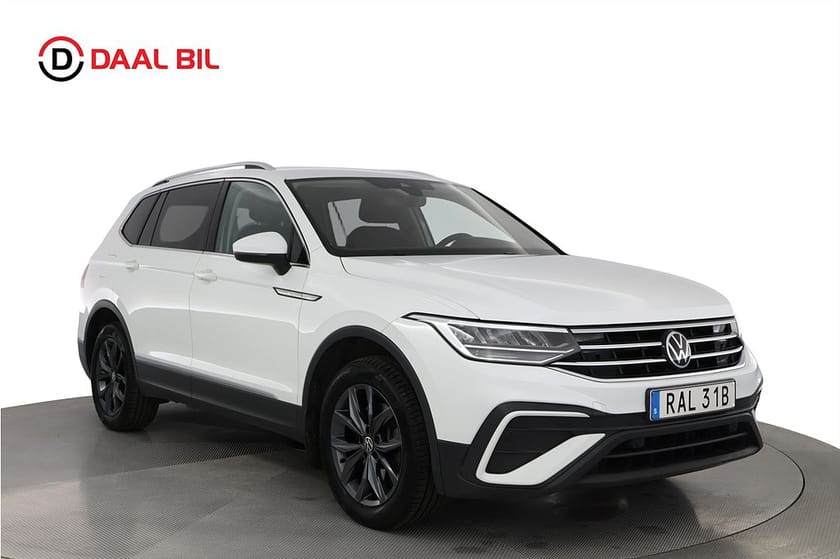 Bild 3 av Volkswagen Tiguan Allspace 7-sätes 4M 2.0 TSI 190HK 7-SITS P-VÄRM DRAG B-KAM ACC NFC 3-ZON
