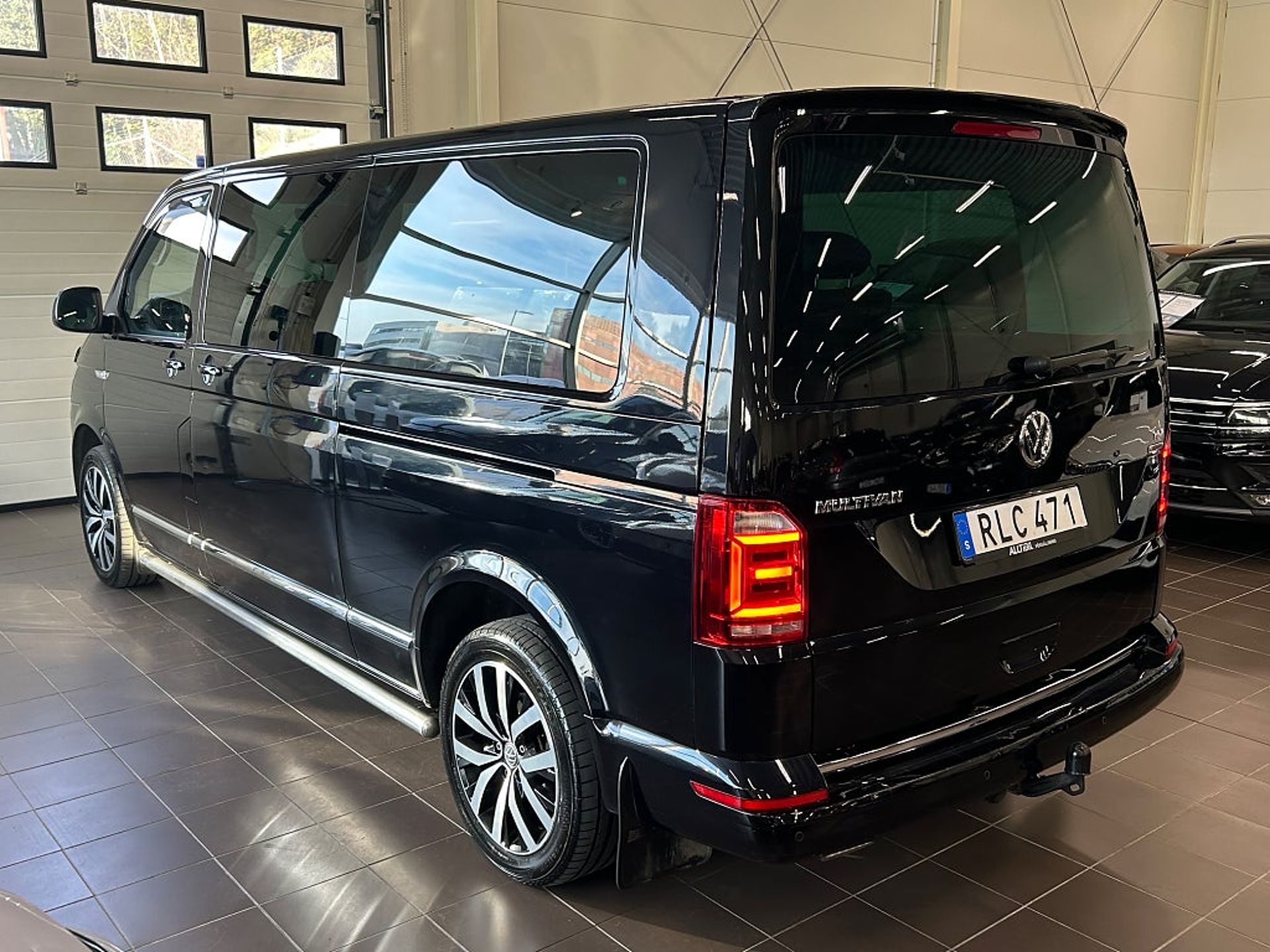 Volkswagen Multivan 2018, photo 5/10