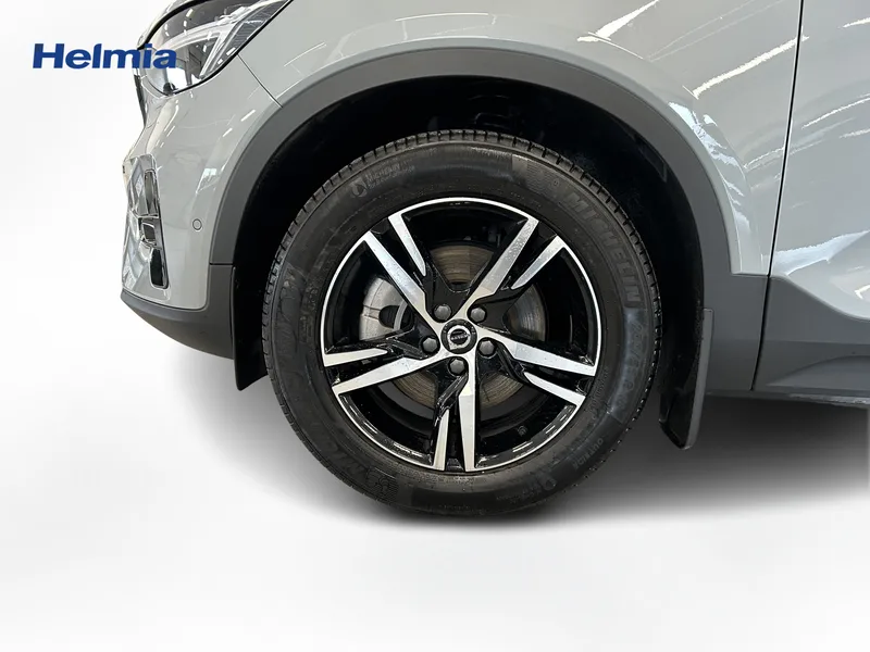 Bild 8 av 18 – Volvo XC40 B3 FWD Bensin Plus Dark