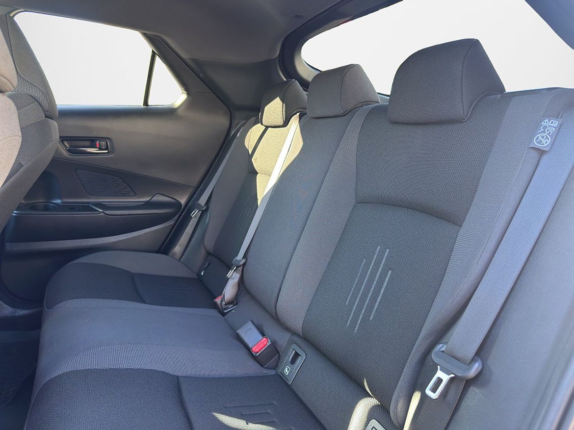 Toyota C-HR PHEV, bild 10 av 23