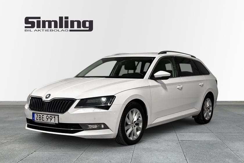 Bild 1 av Škoda Superb Kombi 2,0 TDI DSG7 4x4 Style Business ED 190 hk / Vinterhjul