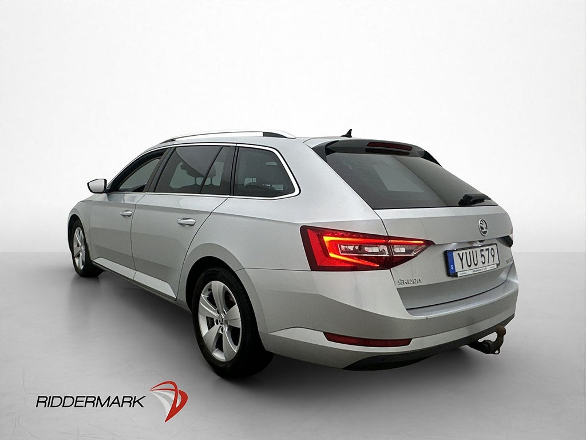 Skoda Superb 2019, bild 6/10