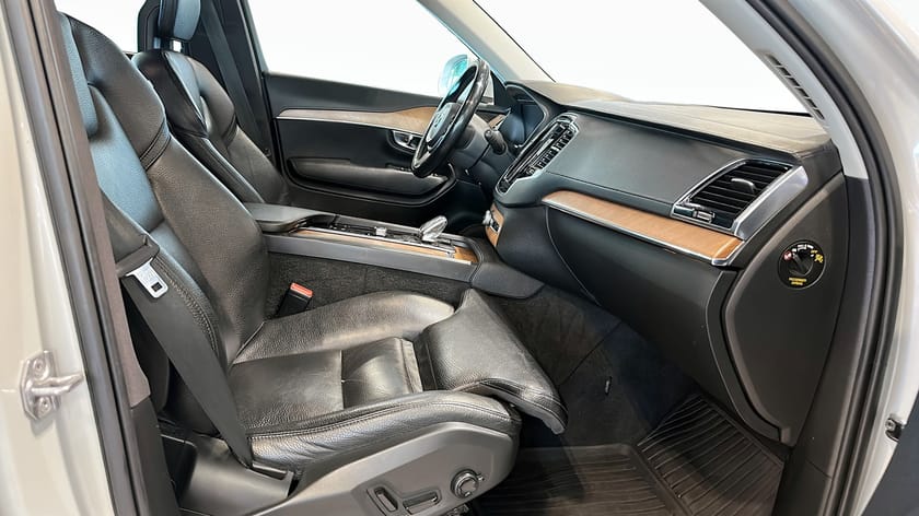 Bild 3 av Volvo XC90 7 Säten B5 AWD Inscription 7-sits Teknikpaket