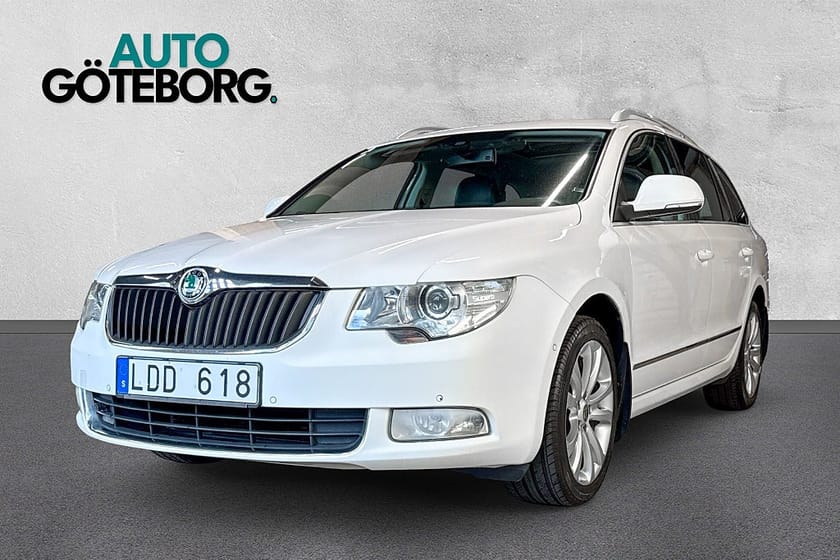 Bild 1 av Škoda Superb Kombi Skoda 1.8 TSI Elegance Panorama Dragkrok Beskitigad