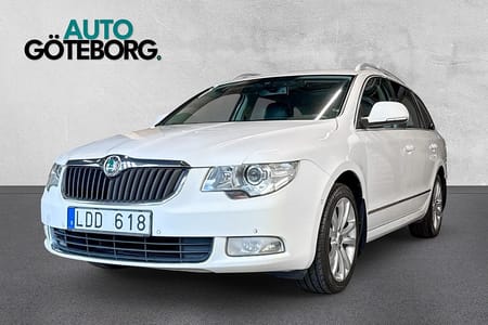 Škoda Superb Kombi Skoda 1.8 TSI Elegance Panorama Dragkrok Beskitigad