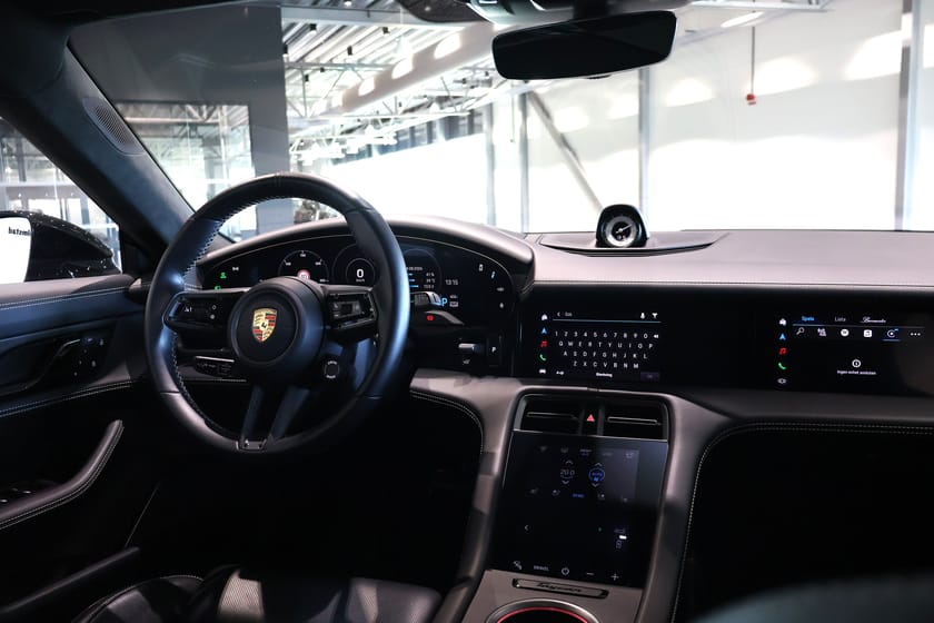 Bild 3 av Porsche Taycan Turbo S Cross Turismo 761HK / SE SPEC